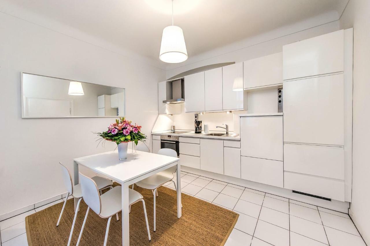 Beautiful City Apartment At Famous Ballgasse Відень Екстер'єр фото